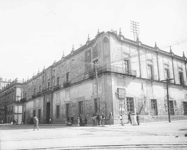 El Hospital de Terceros a finales del siglo XIX (Secretaría de Cultura-INAH-SINAFO-CNMH.MX, Fototeca Reyes-Valerio).