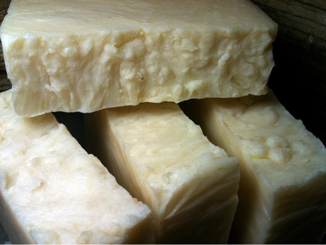 El jabón de lejía era muy común en los baños públicos de la época.