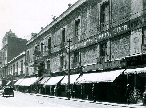 El Hotel Ambos Mundos hacia 1928. Fotografía de Manuel Ramos. Secretaría de Cultura-INAH-SINAFO-CNMH.MX, Fototeca Constantino Reyes-Valerio.